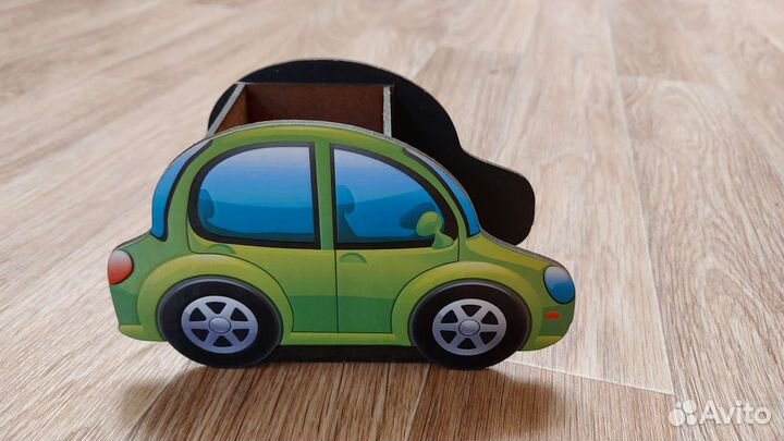 Подставка для канцелярии машинка