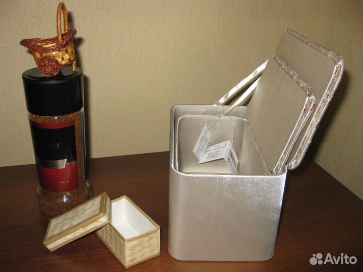 Корзина плетеная, Шляпа, Салфетки