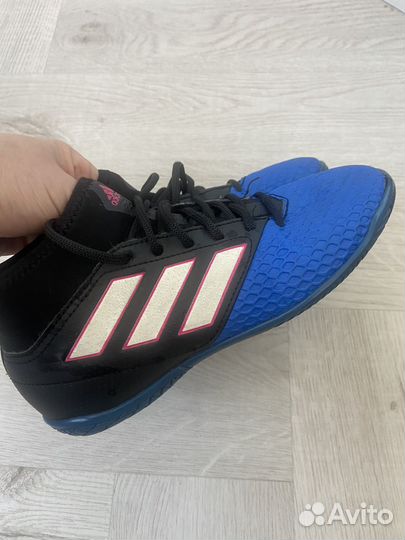 Обувь для футзала