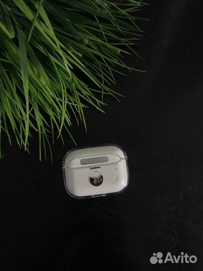 Чехол для наушников Apple AirPods Pro