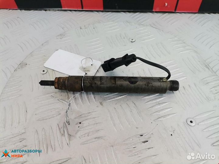 Форсунка Renault Espace 3 2000 166002530R