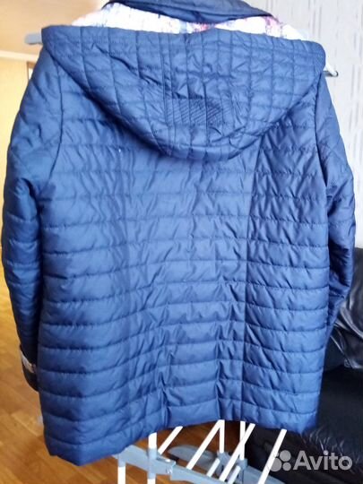 Легкая куртка женская 52-54 весна