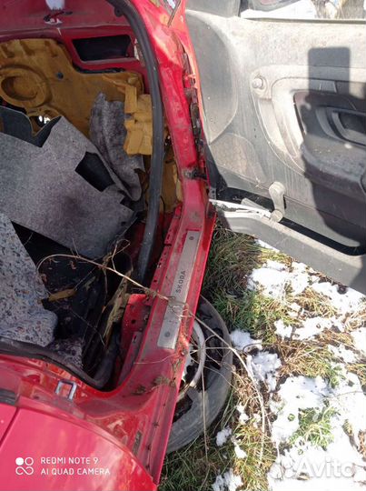 Дверь правая передняя skoda roomster