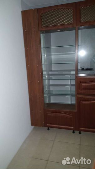 Стеклянный шкаф витрина бу