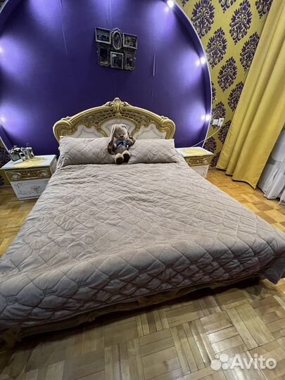 Спальный гарнитур