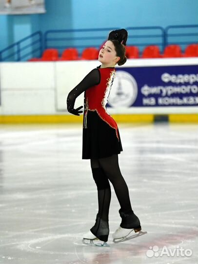 Костюм для фигурного катания 146