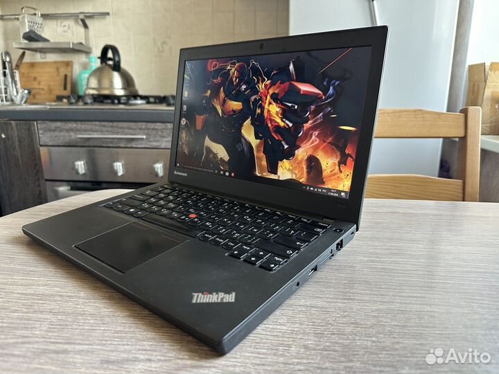 Lenovo thinkpad x240 i5-4300U/HDD 320Гб/8Гб озу