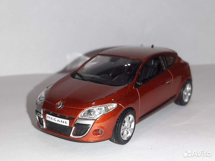 Коллекционная модель renault megane 3 coupe