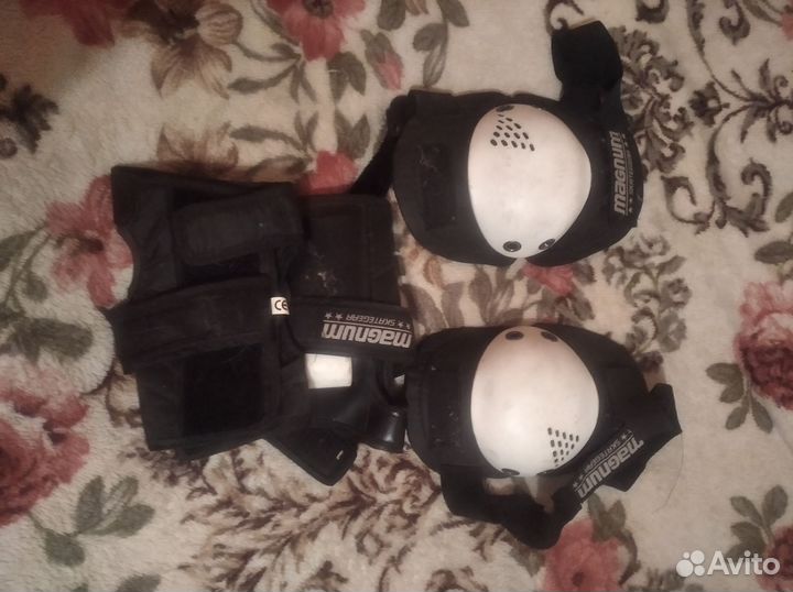 Наколенники для роликов