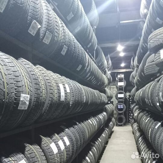 Michelin X-Ice XI3 215/55 R16 97S