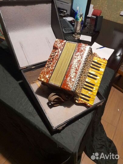 Немецкий аккордеон piacordia