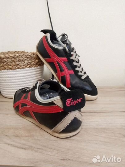 Кроссовки мужские onitsuka tiger 42р-р