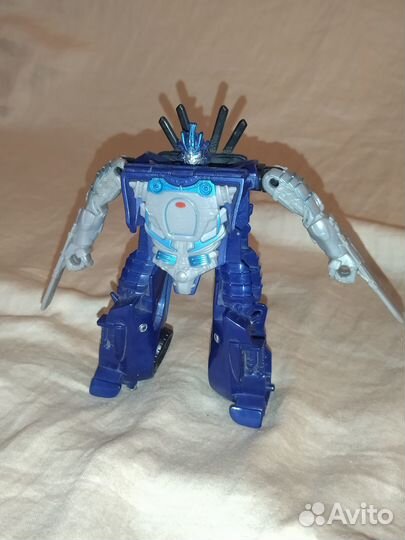Робот трансформер hasbro