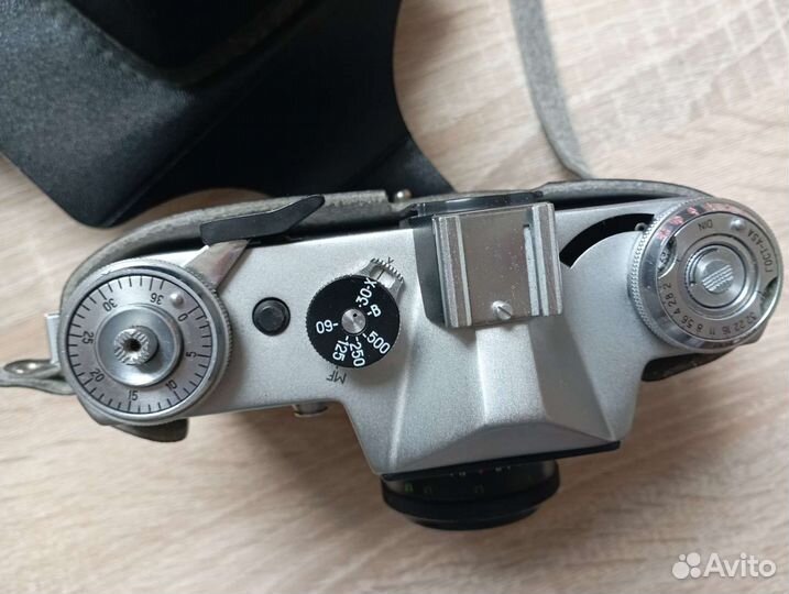 Плёночный фотоаппарат Зенит Е