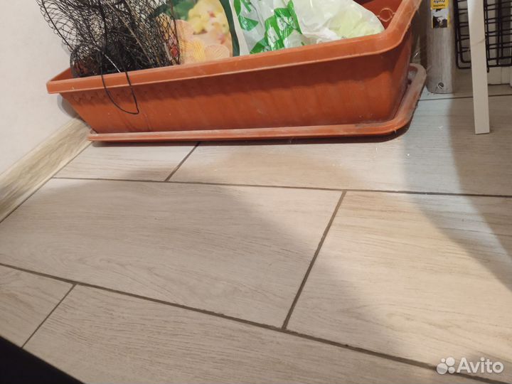 Подставка под елку, для овощей и длинный горшок