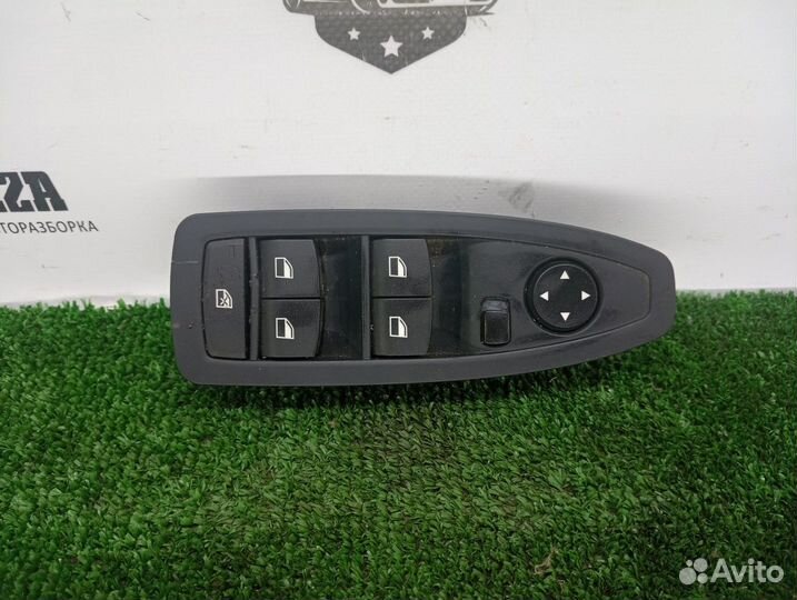 Блок управления стеклоподъемниками передний правый