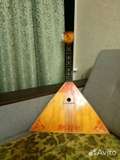 Балалайка Москва 80