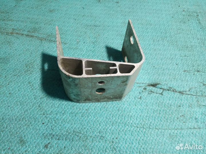 Кронштейн переднего сиденья Ауди A6 c5