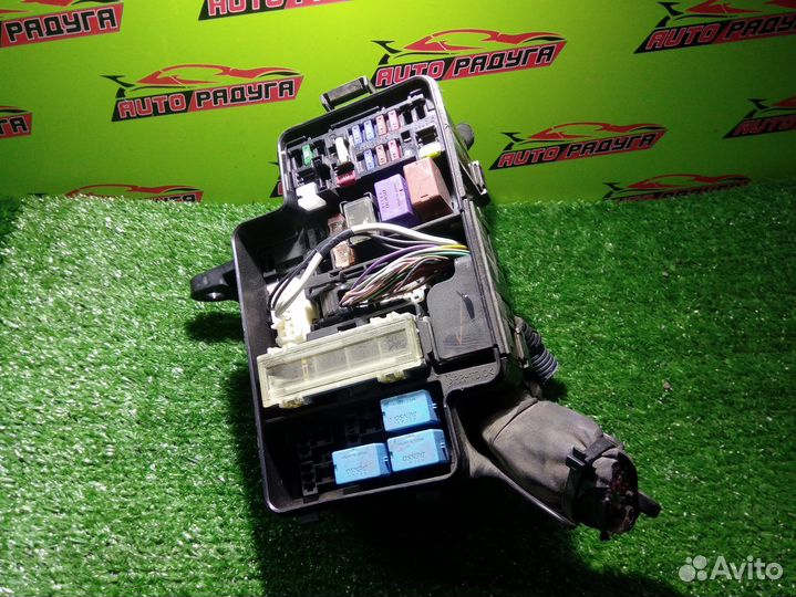 Блок предохранителей toyota ACR50W,ACR55W,GSR50W,G