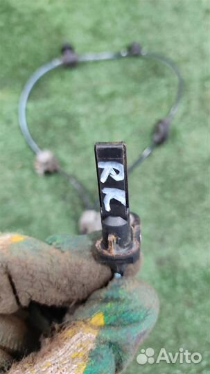 Датчик ABS задний правый Subaru Forester SJ/S13 2