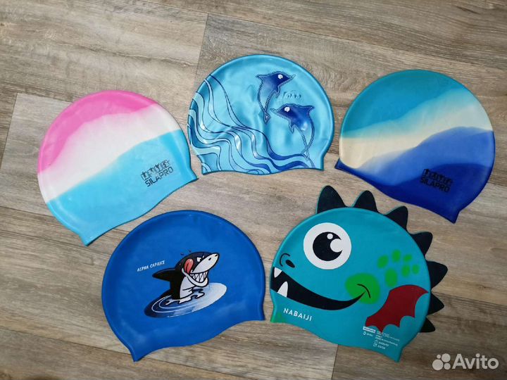Шапочки и очки для плавания