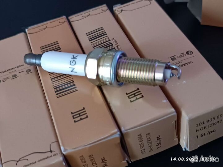 Свечи зажигания NGK Toyota Corolla Lexus VW