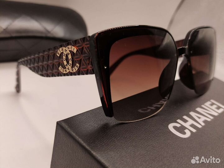Солнцезащитные очки женские chanel