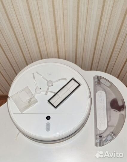 Xiaomi Робот-пылесос Mi Robot Vacuum Mop RU SKV409
