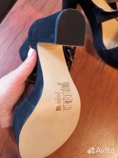 Босоножки hm 38 черные замшевые новые