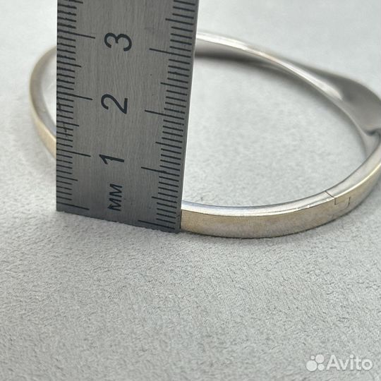 Золотой браслет обруч бриллианты 0,65 ct 750 пробы