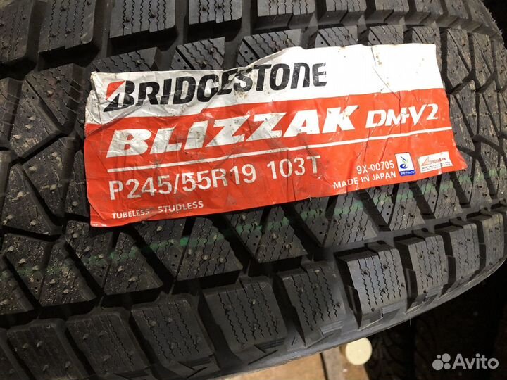 Bridgestone Blizzak DM-V2 245/55 R19 103T