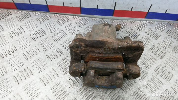 Суппорт задний правый Toyota RAV4 3 (XA30) 2006