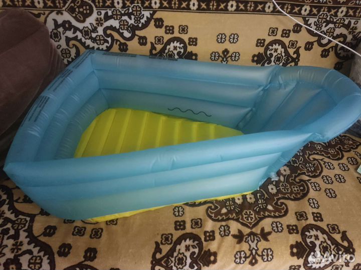 Ванночка для купания надувная