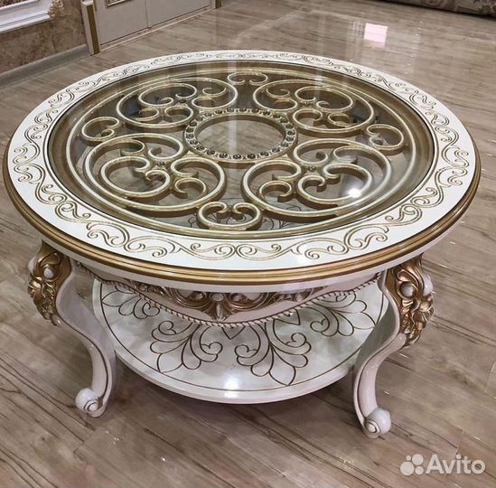 Журнальный столик