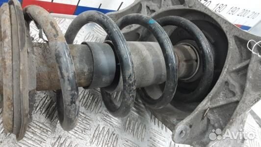 Стойка передняя правая audi A4 B8 (6DN02N501)