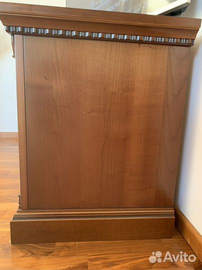 Тумба под тв из массива дерева(вишня)