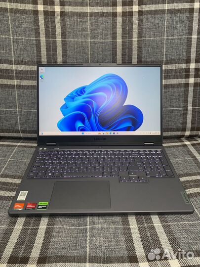 Ноутбук Lenovo legion r7000