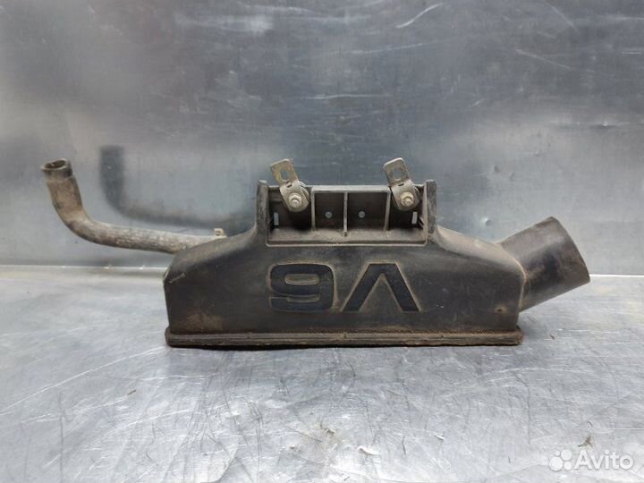 Резонатор воздушного фильтра Audi A6 C4