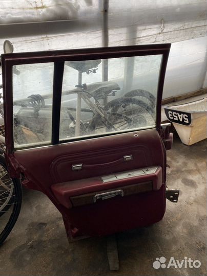 Дверь на Ford LTD Country Squire