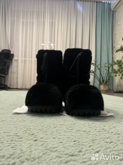 Balenciaga alaska fur в наличии