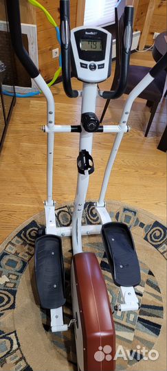 Эллиптический тренажер House Fit