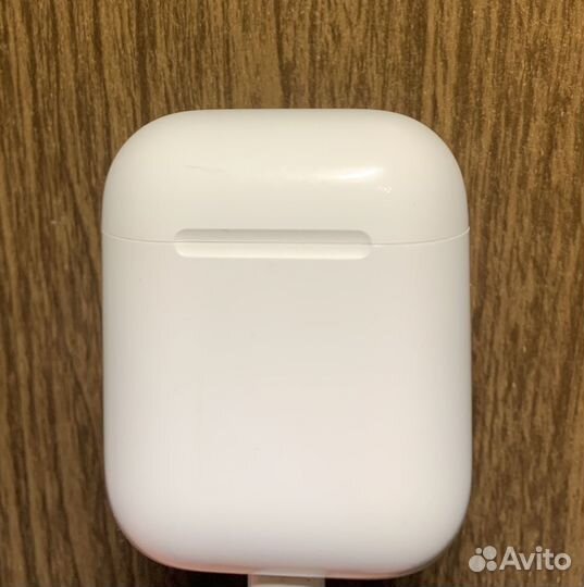 AirPods (2-го поколения)