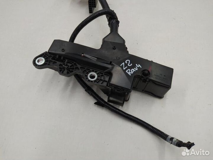 Б/У Блок предохранителей Клема + 8262142020 toyota