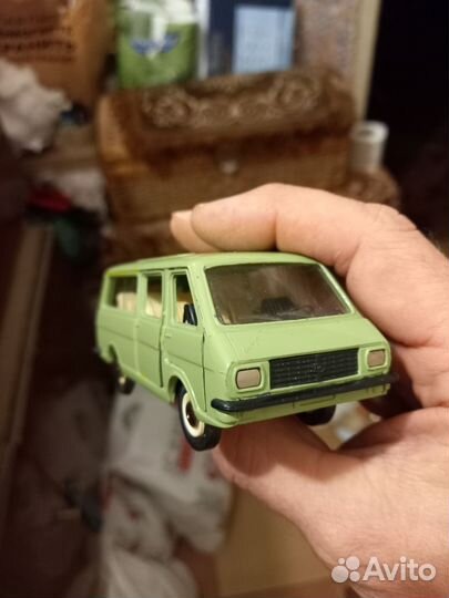 Раф 2203 а18 редкий цвет