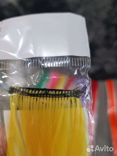 Цветные пряди для украшения волос