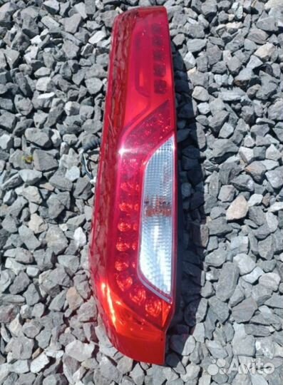 Фонарь левый правый рестайлинг Nissan X Trail T31
