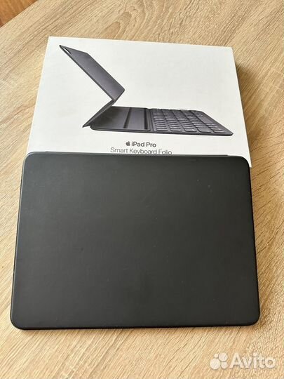 Apple SMART keyboard folio 11