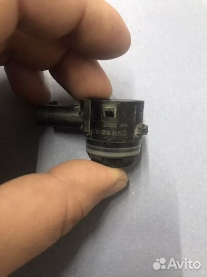 Датчик парковки Passat B8