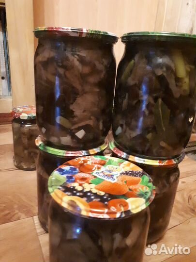 Яблоки суш.,огурцы марин.,грибы,сок,зелень