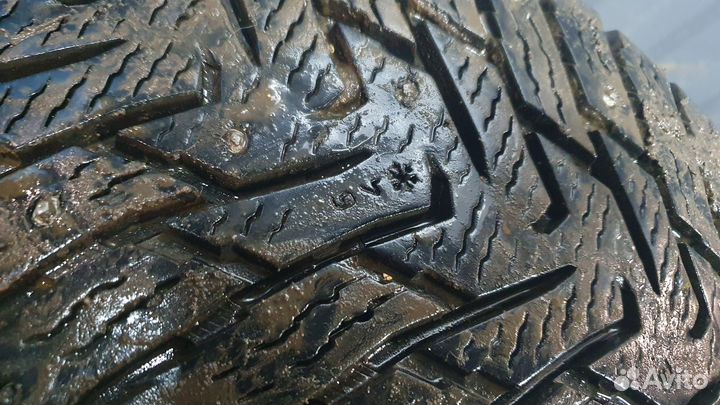 Nokian Tyres Hakkapeliitta 8 SUV 225/60 R17